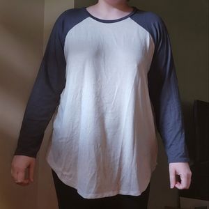 American Eagle Long Sleeve Raglan Baseball Tee Light Sweatshirt Grey Cream